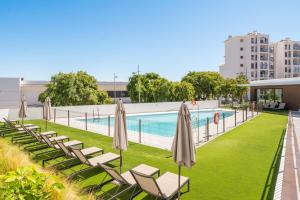 900m from the beach apartment in Estepona with a pool