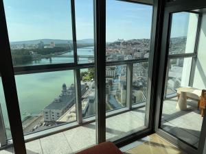 SkySuite 24 - Eurovea Tower