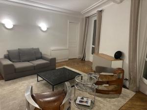 Paris 17 Champs-Élysées