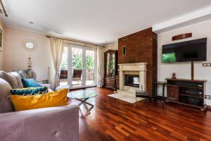 Apartament Kamień LUX - sauna, wanna z hydromasażem, kominek - tuż przy jeziorze