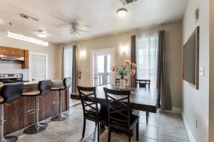 Fully-furnished 4BR Condo Near FQ