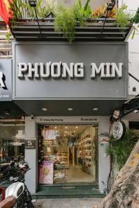 HoanKiemlake-Oldquarter-Elevator