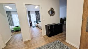 Very Stylish II & Secure Penthouse -Free Parking