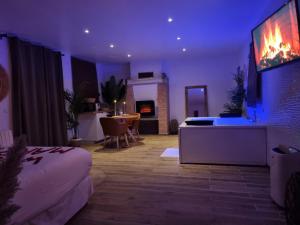 Evasion Romantique love room jacuzzi jardin privé près de Paris