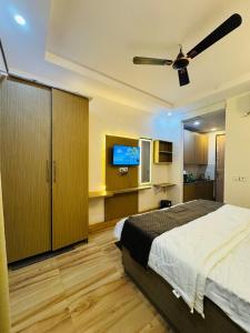 The LiteLiving Studios