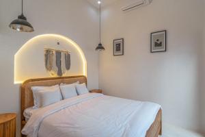 Casa Lumina - Serene Escape 2 Bedrooms Villa in Babakan