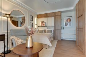 Perspektywa Apartment with balcony by Lion Apartments