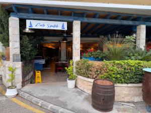 Lavica Mare Retreat - Modern Apartment near Le Meridien Podstrana