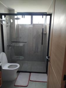 Cozy 2 Bedroom Apartment-Airport Pick Up Available