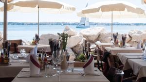 Apartments & Rooms Riva