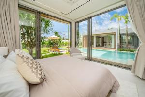 Zenithy Morden Pool and Garden Villa near Bangtao Beach