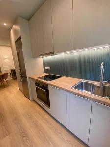 Chic Athenian Apartment by the Riviera