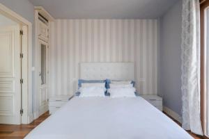 Spacious Villa in Granada with Private Pool and Jacuzzi