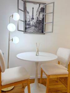 Louvre 1-Min Walk Elegant Studio