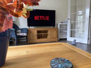 Spacious 3 Bed House in Horsham