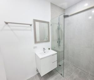 Sanook villas Nai Harn beach