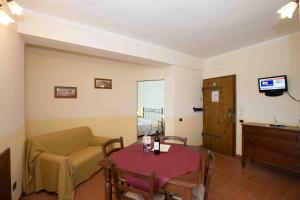 Apartment with Garden View