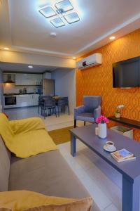 Elegant 2BR in Kaleici, Yellow Concept, Near Beach