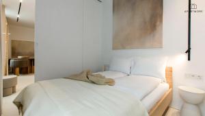 City Center - Ogarna 1 Art in Apartment by Apartmore