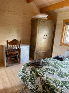 Log Cabin with Hot Tub Large Patio Near Cork city