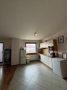 Priestranný apartmán blízko centra
