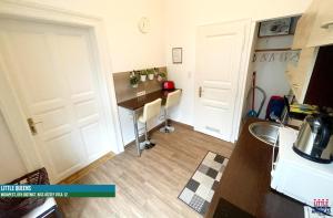 Little Americas Queens Apartment