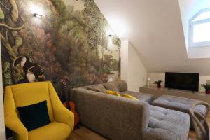 Renewed Historic Flat in Rome