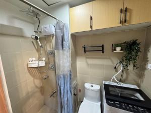 Shore 3 Residences Room 1029 Family Room 2 Beds by Prime Stay MOA