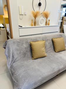 Shore 3 Residences Room 1029 Family Room 2 Beds by Prime Stay MOA