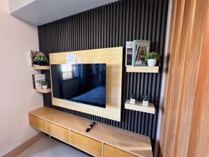 Shore 3 Residences Room 1029 Family Room 2 Beds by Prime Stay MOA