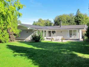 Holiday Home Claudette - 1km from the sea by Interhome