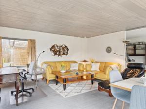 Holiday Home Guthbrand - 900m from the sea by Interhome