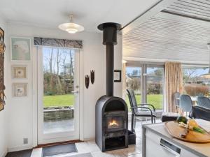 Holiday Home Guthbrand - 900m from the sea by Interhome