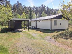 Holiday Home Eeske - 800m from the sea by Interhome