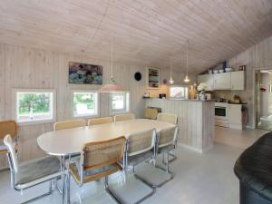 Holiday Home Almira - 1-2km from the sea by Interhome