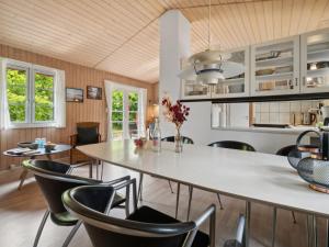 Holiday Home Patti - 150m from the sea by Interhome