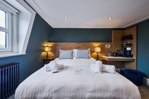 The Crown Pub & Guesthouse