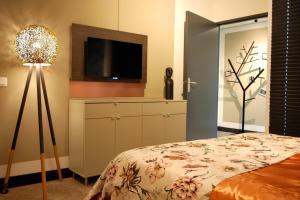 "The Church Fields Studio - Dream Stay" Peaceful with Free Parking & Workspace!