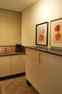 "The Church Fields Studio - Dream Stay" Peaceful with Free Parking & Workspace!