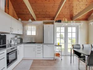 Holiday Home Spurgh - 250m from the sea by Interhome