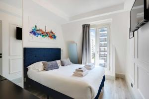 Amazing 2BD 6P apt with A C - Bastille