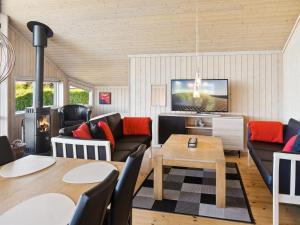 Holiday Home Godtfrede - 950m from the sea by Interhome