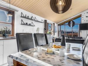 Holiday Home Niela - 800m from the sea by Interhome