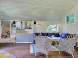 Holiday Home Loreia - 200m from the sea by Interhome