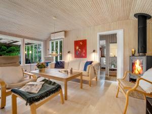 Holiday Home Delma - 750m from the sea by Interhome