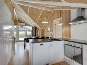 Holiday Home Uolevi - 200m from the sea by Interhome