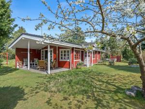 Holiday Home Berit - 700m from the sea by Interhome