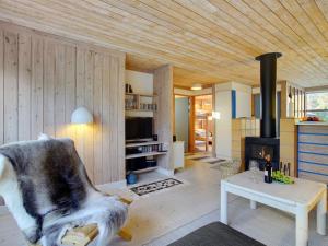 Holiday Home Robert - 250m from the sea by Interhome