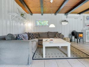 Holiday Home Vemund - 750m from the sea by Interhome