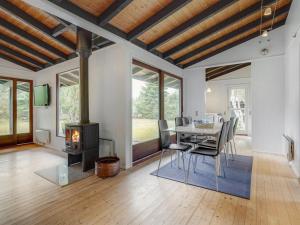 Holiday Home Elja - 750m from the sea by Interhome